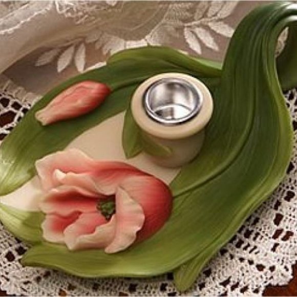 Tulip Chamber Stick chamber stick candle holder - Picture 1 of 1